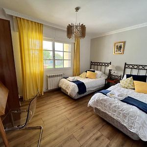 Habitación con 2 Camas Individuales